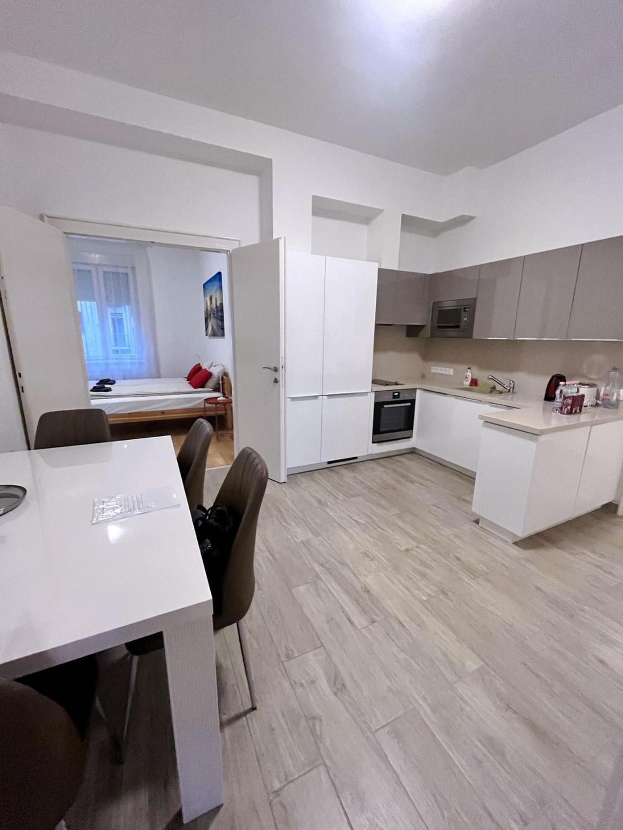 Boutique Family In The Heart Of City Apartment *