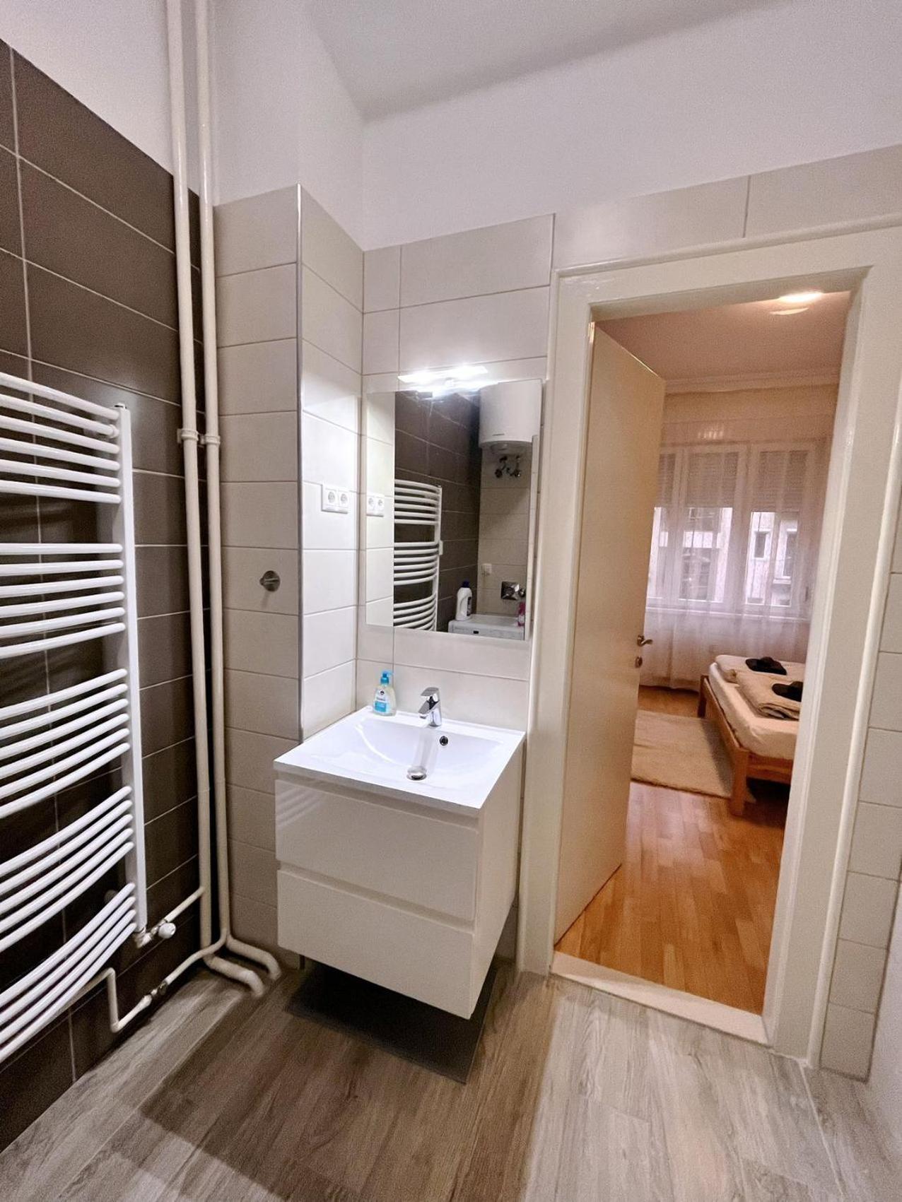 Boutique Family In The Heart Of City Apartment