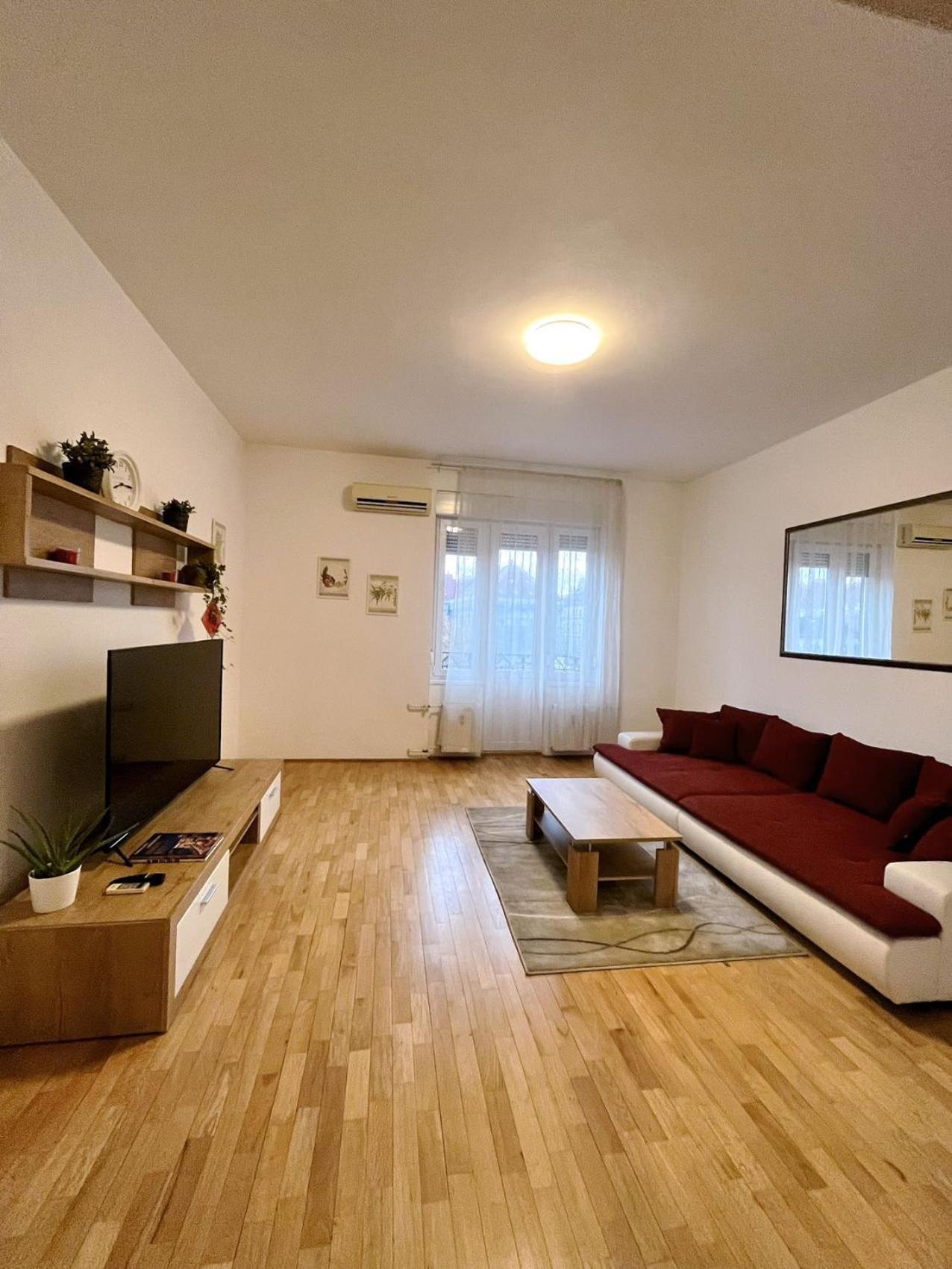 Boutique Family In The Heart Of City Apartment *